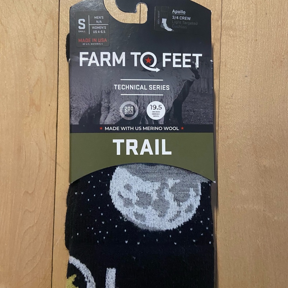 Black Trail Socks